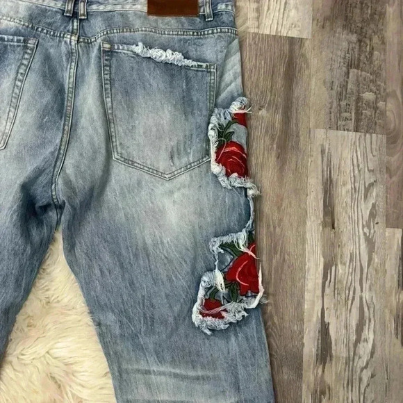 Denim House light washed raw hem distressed embroidered patch rose jeans sz 26 - Picture 8 of 8